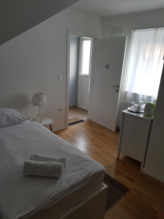 Home Apartmani I Sobe Osijek Ngoại thất bức ảnh